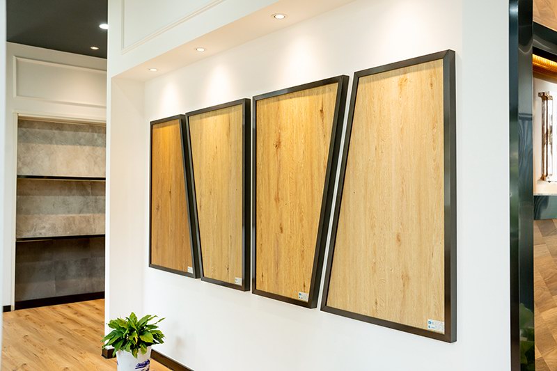 SHOW ROOM