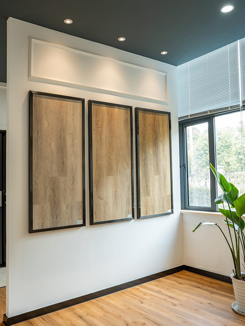 SHOW ROOM